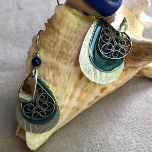 Excellent condition Layered dangling earrings boho